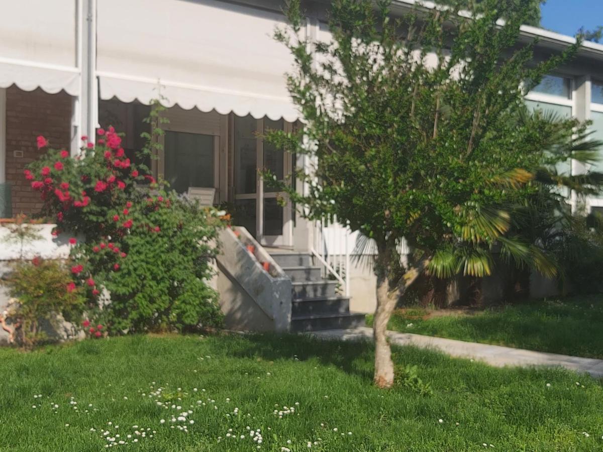 Villa Silvia Olivetti Banchette D'Ivrea エクステリア 写真